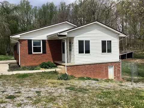 Exterior - 1620 Talbott Kansas Rd, Talbott, TN 37877 photo 2 of 9