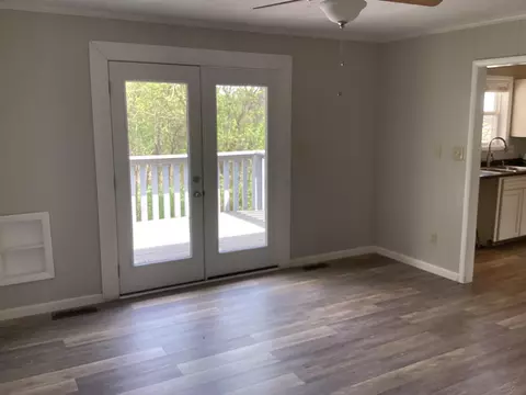 Living - 1620 Talbott Kansas Rd, Talbott, TN 37877 photo 4 of 4