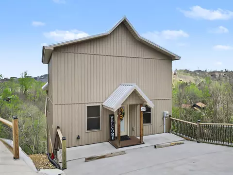 223 Chimney Tops Way, Gatlinburg, TN 37738