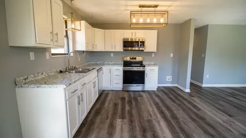 Kitchen - 1809 Mansfield Gap Rd, Talbott, TN 37877 photo 2 of 2