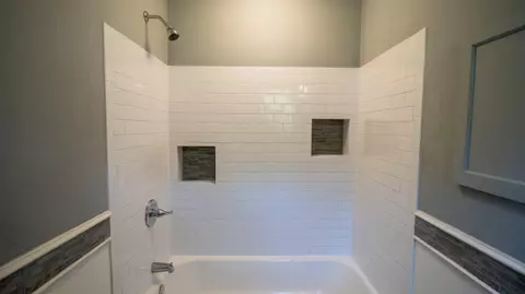 Bath - 1809 Mansfield Gap Rd, Talbott, TN 37877 photo 6 of 6