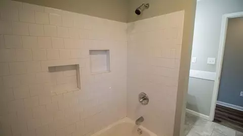 Bath - 1809 Mansfield Gap Rd, Talbott, TN 37877 photo 3 of 6