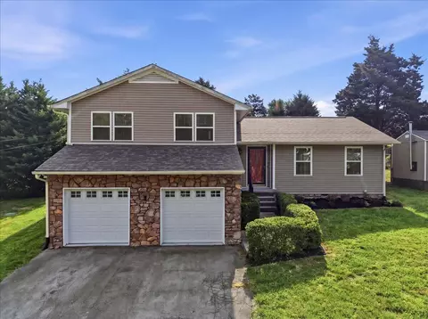 5715 Academy Dr, Morristown, TN 37814