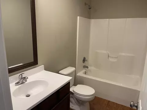 Bath - 31 Primrose Ct, Chuckey, TN 37641 photo 2 of 2