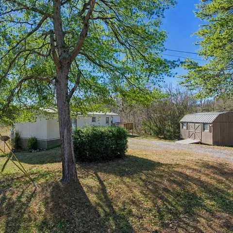 1348 High St, Dandridge, TN 37725