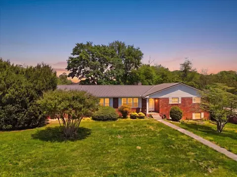 3095 Emerald Ave, Morristown, TN 37814