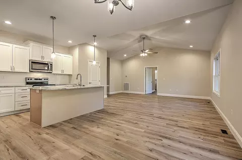 Living - 234 E Ridges Dr #LOT 10, Chuckey, TN 37641 photo 6 of 9