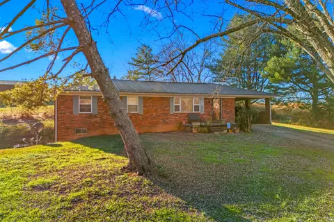 1807 Needmore Rd, Whitesburg, TN 37891