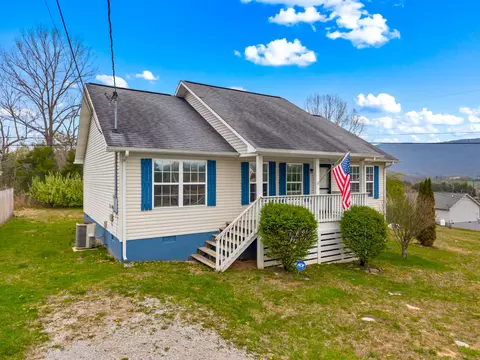 202 Sandy Cir, La Follette, TN 37766
