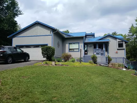 997 Lake Ridge Dr, Dandridge, TN 37725