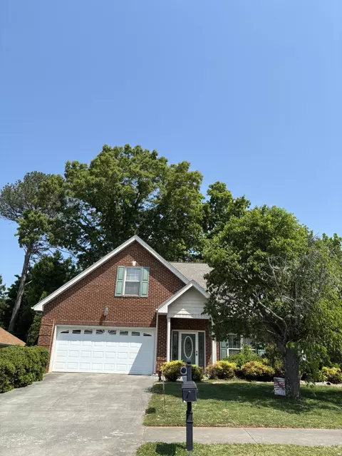 425 Lochmere Dr, Morristown, TN 37814