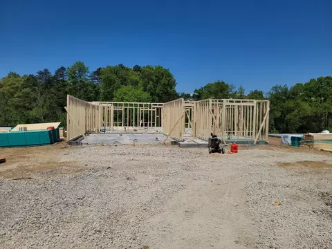 6144 Sycamore Stream Rd, Dandridge, TN 37725