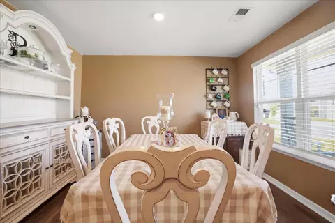 Dining - 877 Greene Meadows Dr, Talbott, TN 37877 photo 1 of 2
