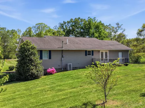Exterior - 467 Oakmont Rd, Bean Station, TN 37708 photo 7 of 9