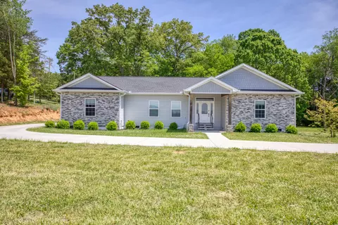 1014 Valley Home Rd, Dandridge, TN 37725