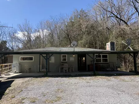 2455 Ray Hollow Rd, Dandridge, TN 37725