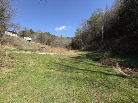 2455 Ray Hollow Rd, Dandridge, TN 37725