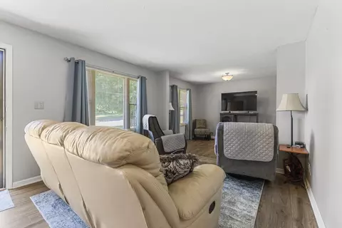 Living - 214 Barbara Dr, Talbott, TN 37877 photo 1 of 2