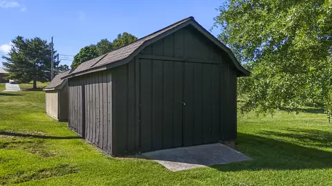 Exterior - 214 Barbara Dr, Talbott, TN 37877 photo 5 of 7