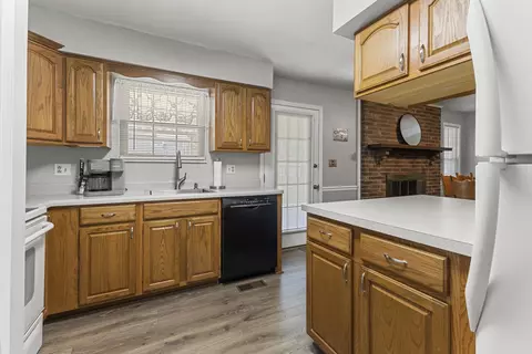 Kitchen - 214 Barbara Dr, Talbott, TN 37877 photo 3 of 3