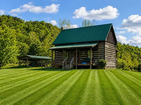 1328 Stoney Fork Rd, Sneedville, TN 37869
