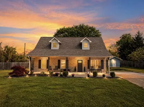 153 Gayle Ave, Lenoir City, TN 37771