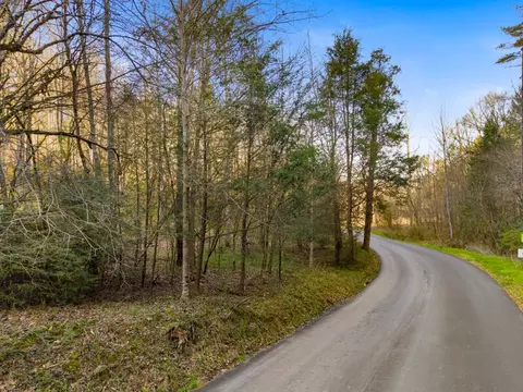 3 Obes Branch Rd # R, Sevierville, TN 37876