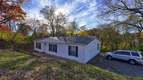 135 Blazer St, Newport, TN 37821