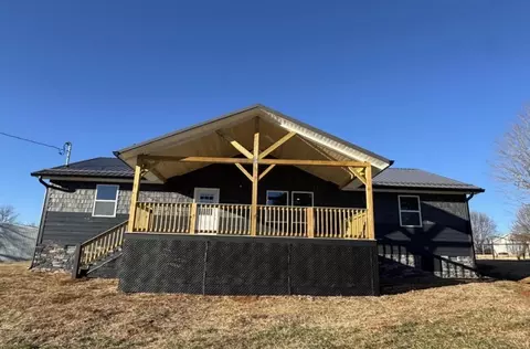 280 Hickory St, Bean Station, TN 37708