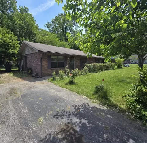 206 Lazy Ln, Pigeon Forge, TN 37863
