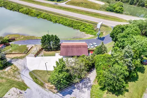 Exterior - 122 Circle Dr, Bean Station, TN 37708 photo 5 of 8