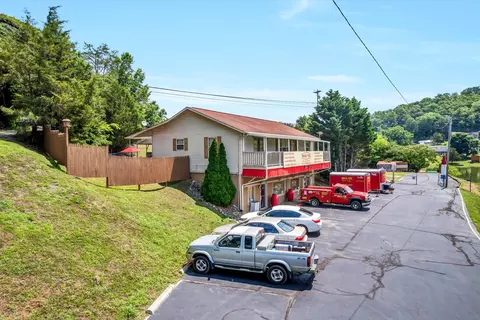 Exterior - 122 Circle Dr, Bean Station, TN 37708 photo 2 of 8