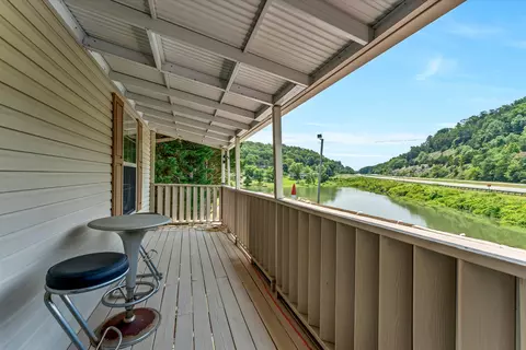 Exterior - 122 Circle Dr, Bean Station, TN 37708 photo 3 of 8