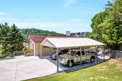 Exterior - 122 Circle Dr, Bean Station, TN 37708 photo 7 of 8
