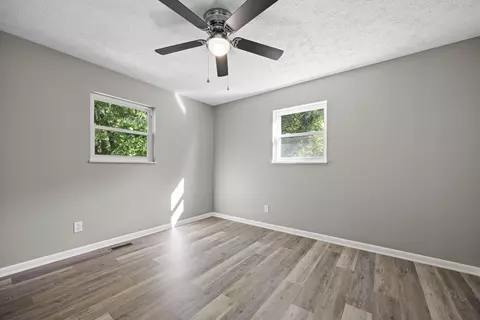 Bedroom - 915 Ronald Dr, Talbott, TN 37877 photo 3 of 3