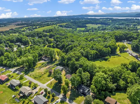 View/Area - 915 Ronald Dr, Talbott, TN 37877 photo 3 of 5
