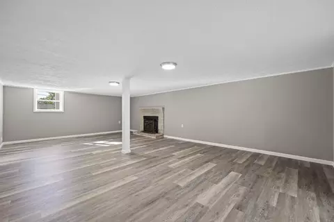 Living - 915 Ronald Dr, Talbott, TN 37877 photo 6 of 7