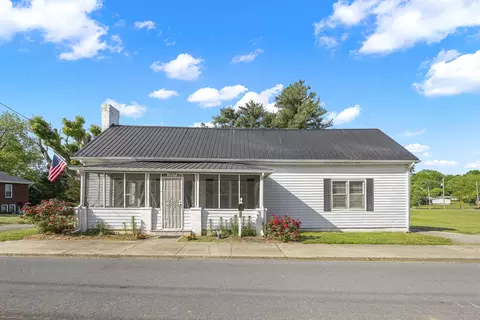 1819 Walnut St, White Pine, TN 37890