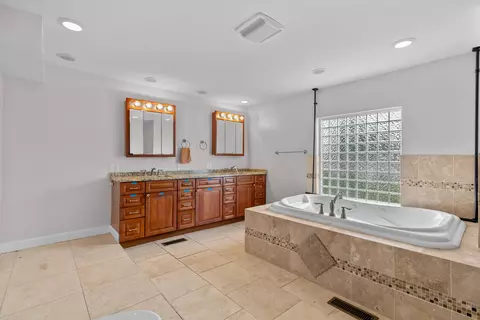 Bath - 1470 Main St, White Pine, TN 37890 photo 1 of 5