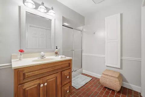 Bath - 7574 W Pierce Dr, Talbott, TN 37877 photo 3 of 4