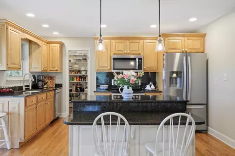 Kitchen - 7574 W Pierce Dr, Talbott, TN 37877 photo 3 of 7