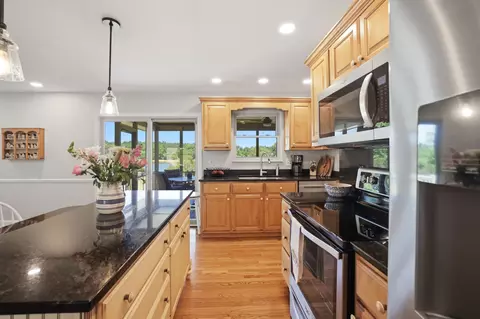 Kitchen - 7574 W Pierce Dr, Talbott, TN 37877 photo 5 of 7