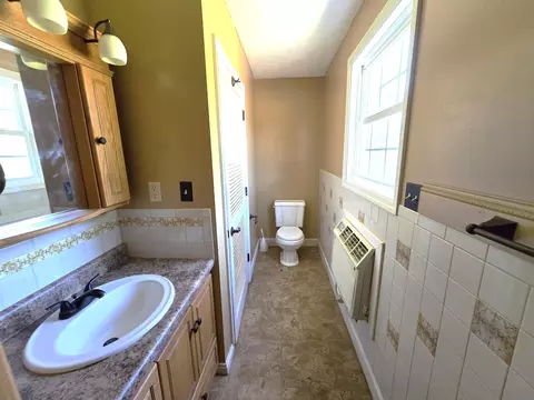 Bath - 1206 E Highway 11 E, Talbott, TN 37877 photo 3 of 3