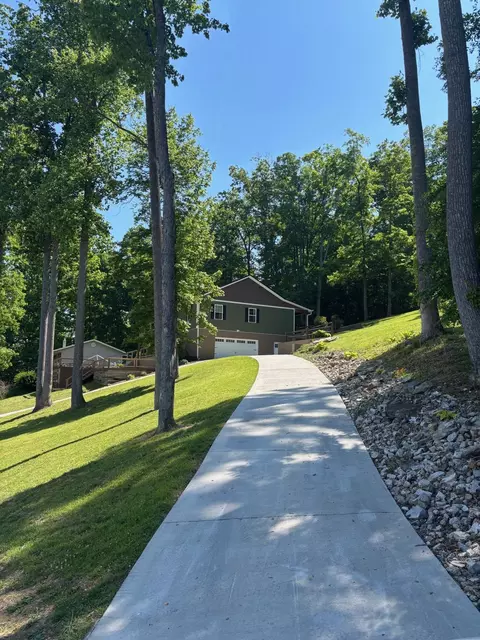 1918 Lakewood Dr, Morristown, TN 37814