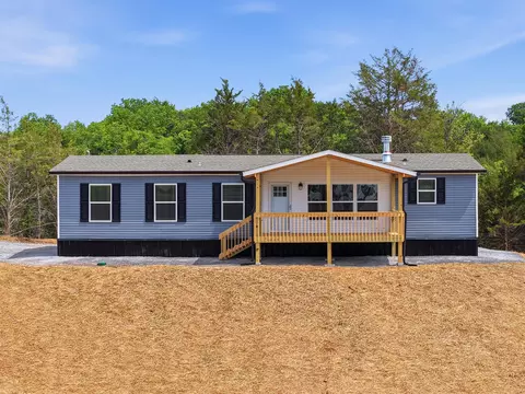 7196 Mountain Valley Rd, Whitesburg, TN 37891