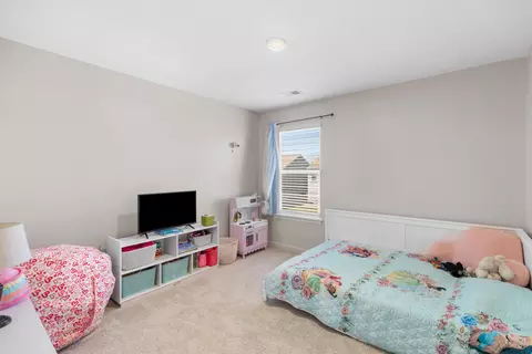 Bedroom - 207 Belle Ct, Talbott, TN 37877 photo 3 of 6