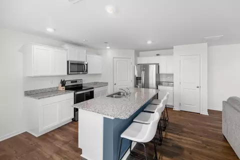 Kitchen - 207 Belle Ct, Talbott, TN 37877 photo 3 of 3