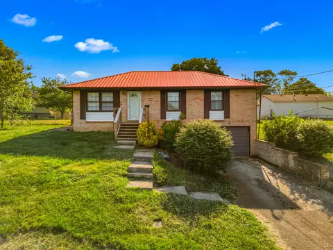 510 Meadows Ln, Jefferson City, TN 37760