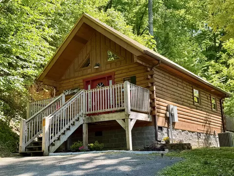 411 Abrams Falls Way, Gatlinburg, TN 37738