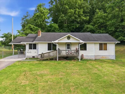 2290 Mcclanahan Rd, Morristown, TN 37813